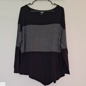 a.n.a Black and Gray Colorblock Long Sleeve Top